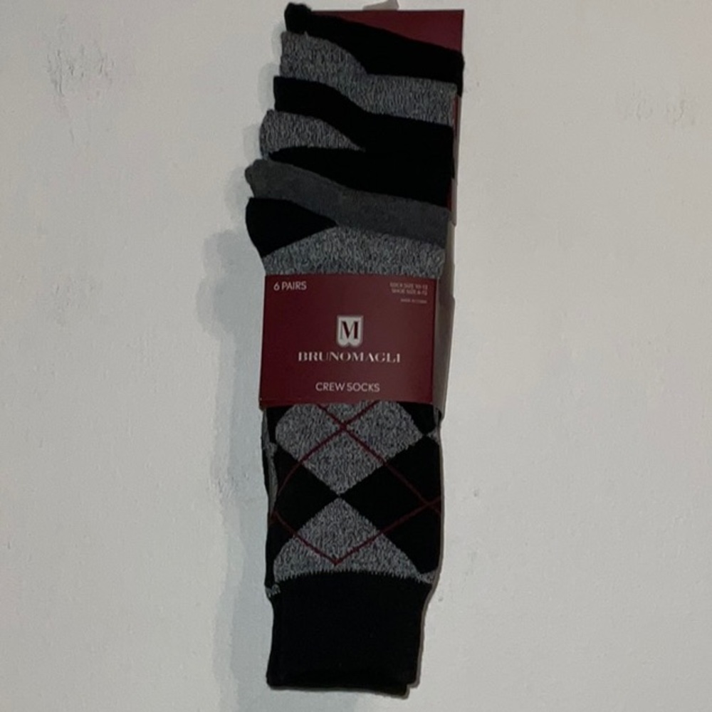 Bruno Magli 6 Pairs of Elegant Dress European Style Crew Socks Size 10-13 NWT